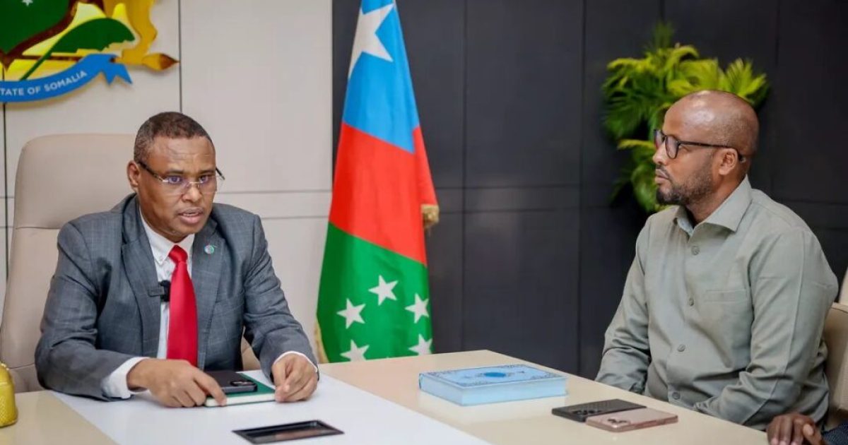 Hoggaamiyaha KMG ah ee maamulka KGS oo qayb galay munaasabadda dhaarinta Wasiirka Cusub ee Beeraha