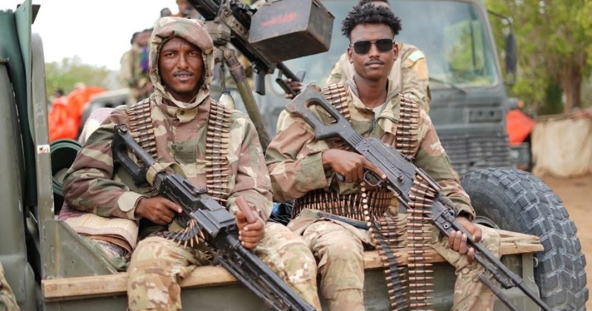 Taliyaha Ciidanka Dhulka XDS oo Muqdisho ka sagootiyay cutubyo ka tirsan ciidanka oo ku biiraya howlgallada dalka looga ciribtirayo Khawaarijta