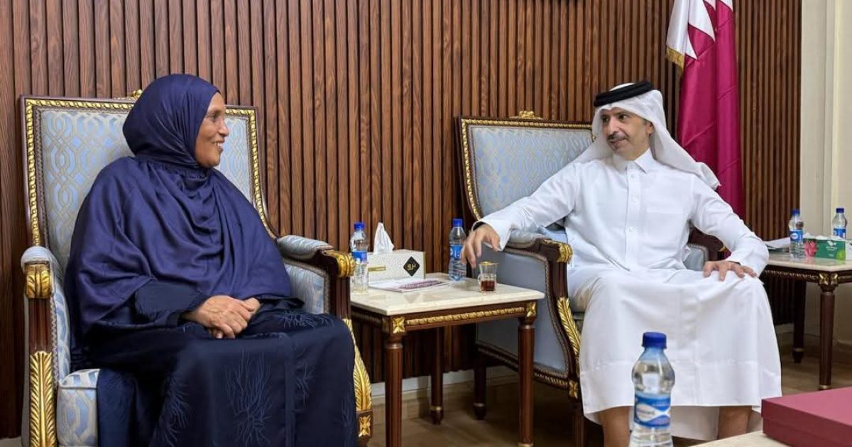 Guddoomiyaha Guddiga Madaxa-bannaan ee Xuquuqul Insaanka Qaranka oo la kulantay Safiirka Qatar