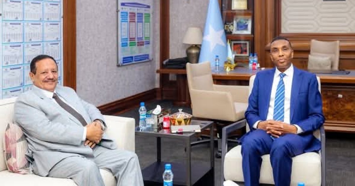 Ra’iisul Wasaare Xamsa oo qaabilay Danjiraha Yemen ee Soomaaliya