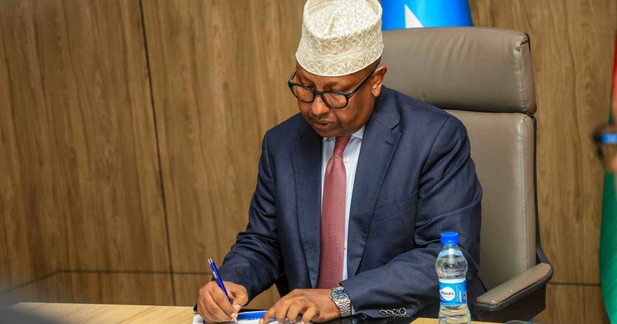 Wasiirka Gaashaandhigga XFS oo qaabilay Safiirka Turkiga iyo saraakiil kale