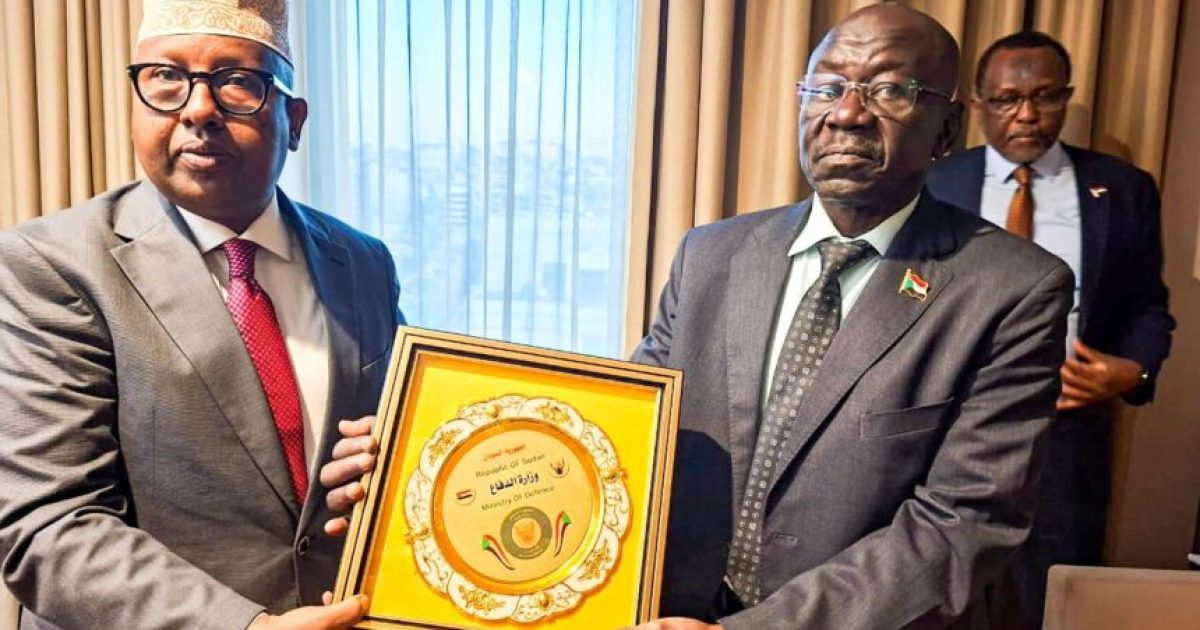 Soomaaliya iyo Suudaan oo ka wada hadlay xoojinta xiriirka difaaca labada dal