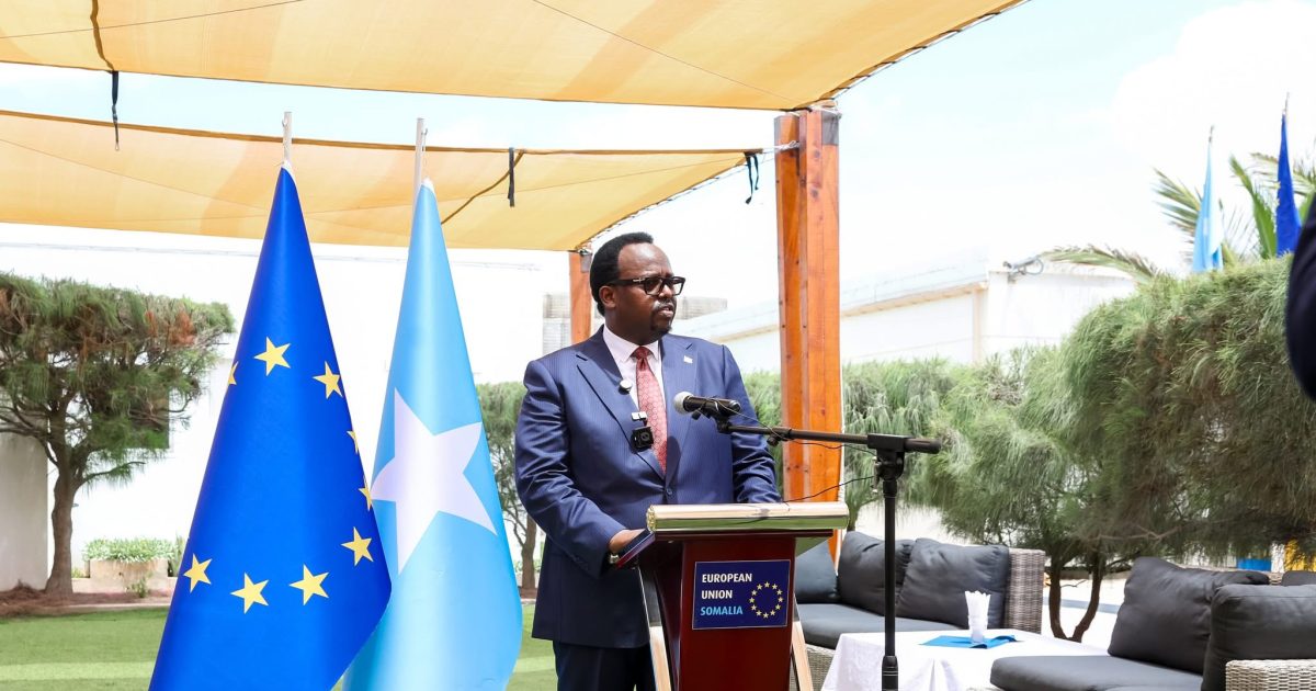 Ra’iisul Wasaare Ku-xigeenka dalka oo shir guddoomiyay kulan laba geesood ah u dhexeeyey Dowladda Federaalka Soomaaliya iyo Safiirrada dalalka Midowga Yurub