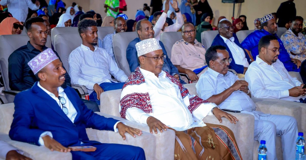 Wasiirka Arrimaha Gudaha XFS oo ka qayb galay kulan dadweyne oo ka dhacay Xarunta Degmada Shingaani