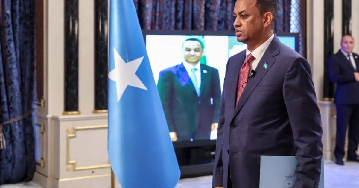 Safiirka JFS ee Dalka Liibiya oo laga guddoomay warqadaha aqoonsiga danjirenimo