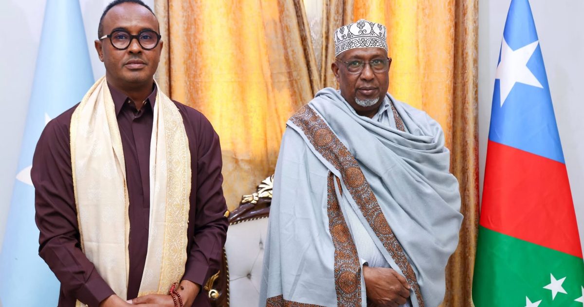 Hoggaamiyaha Koonfur Galbeed iyo guddoomiyaha Hay’adda Maareynta Musiibooyinka oo kulan ka yeeshay xaaladda bani’aadantinimo ee ka taagan gobolka Baay