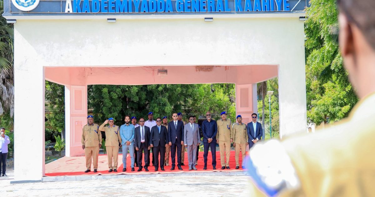 Guddiga Qaran ee qabanqaabada maalmaha xorriyadda oo kormeeray Ciidanka Booliiska Soomaaliyeed