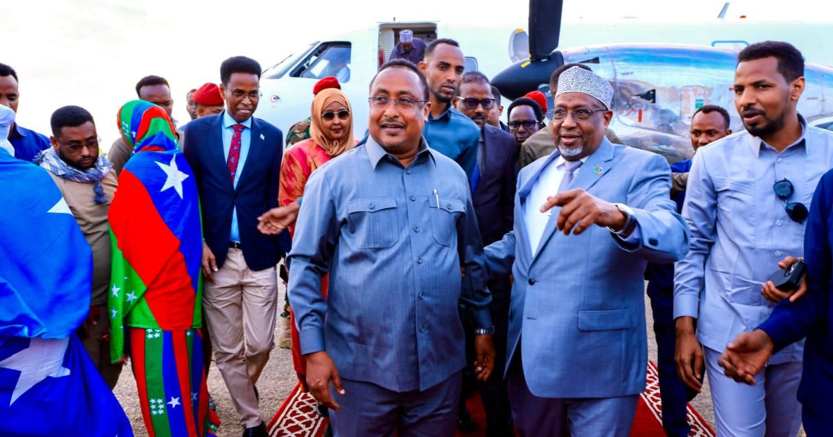 Guddoomiyaha Gobalka Benaadir oo si diiran loogu soo dhoweeyay Baydhabo