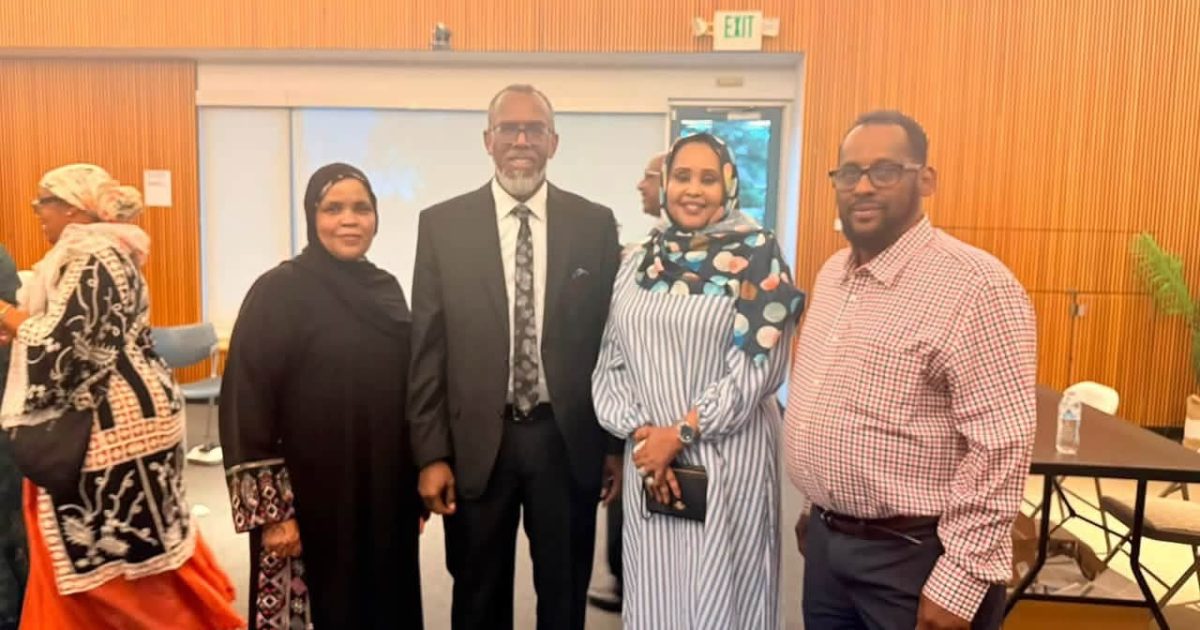 Mareeyaha Guud ee Dekadda Muqdisho oo ka qeybgalay kulan ay soo agaasimeen ganacsato