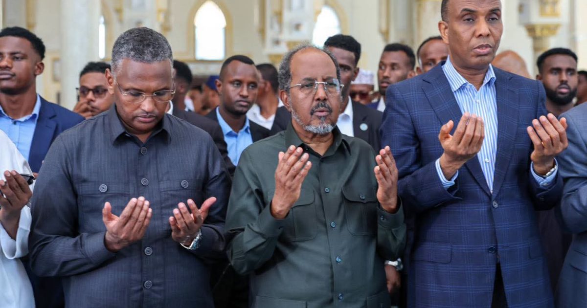 Madaxweynaha JFS oo ka qeybgalay Salaada Janaasada ee Imaam Maxamed Yuusuf Cali