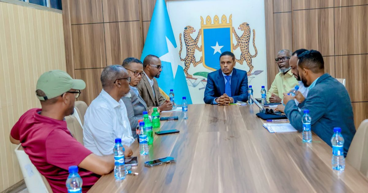 Wasiirka Warfaafinta XFS oo la kulmay Hoggaanka Dalladda Midowga Dalxiiska