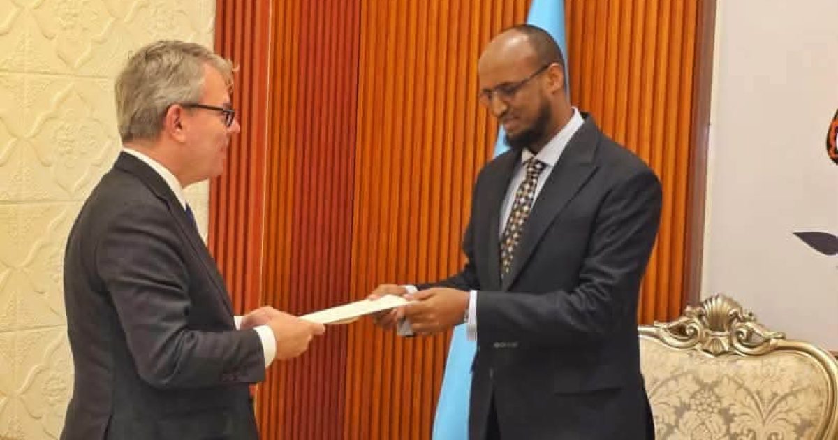 Danjiraha cusub Brazil ee Soomaaliya oo laga guddoomay Warqadaha Aqoonsiga Danjirenino