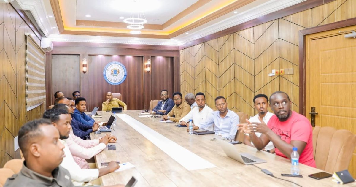 Dardargelinta hirgelinta adeegyada dhijitaalka ah ee  Wasaaradda Cadaaladda oo laga hadlay