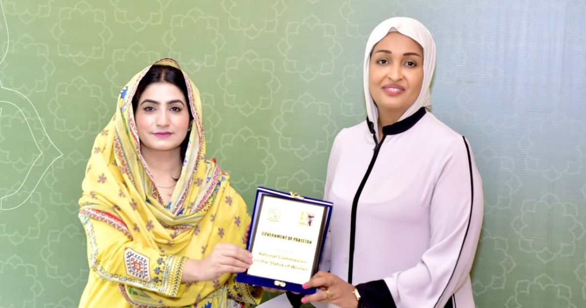 Wasiir Khadiija Al-Makhzoumi oo kulan la yeelatay Guddoomiyaha Golaha Haweenka Pakistan