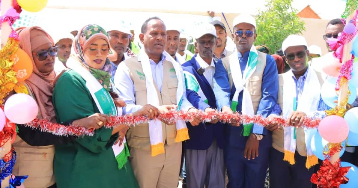 Masuuliyiin ka tirsan xisbiga JSP oo xarigga ka jaray xarunta cusub ee degmada Galinsoor