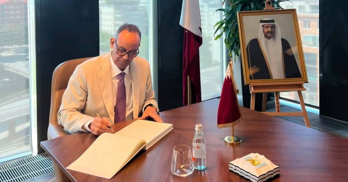 Safiirka Soomaaliya ee Sweden oo booqasho tacsiyeed ku tegay Safaaradda Qatar ee Stockholm