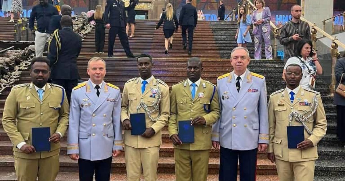 Saraakiil Boolis oo shahahaadada Master Degree ka qaatay Ruushka
