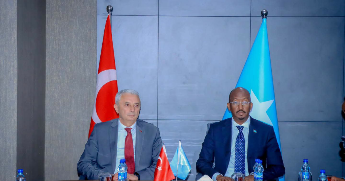 Dowladaha Soomaaliya iyo Turkiga oo xoojinaya iskaashiga kalluumeysiga iyo dhaqaalaha buluugga