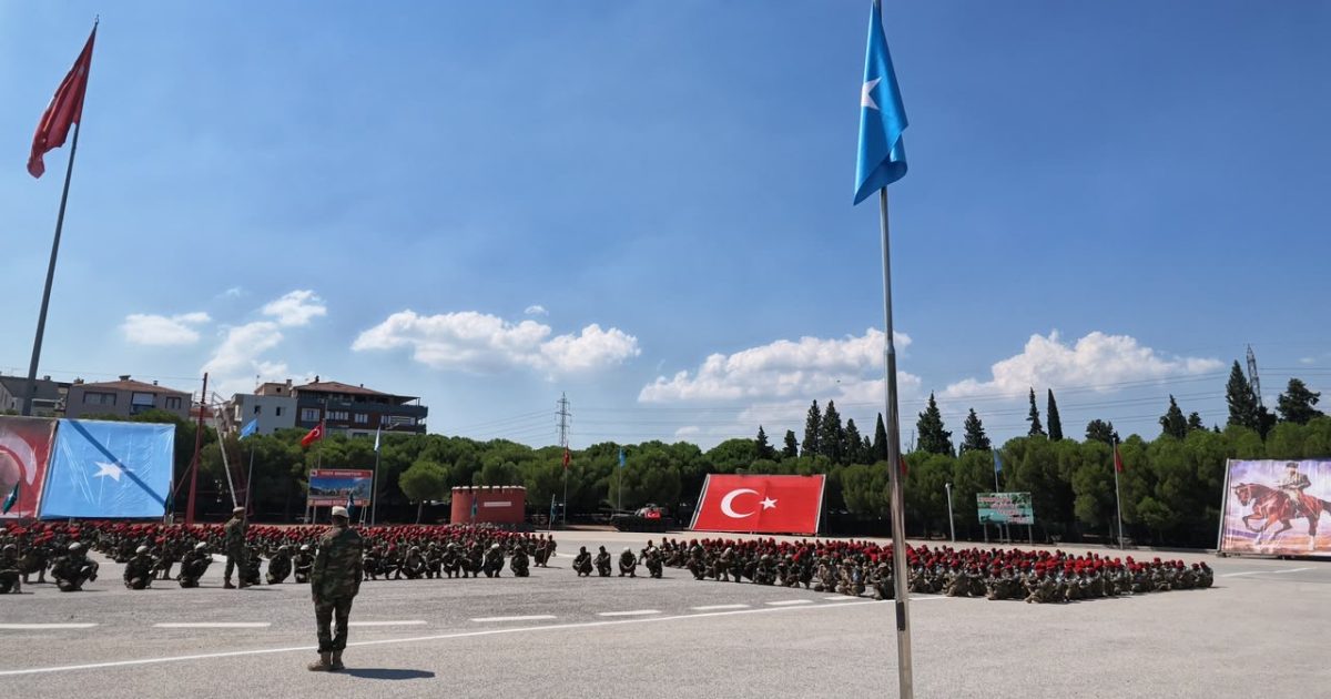 Taliyaha Ciidanka Dhulka oo tababar dalka Turkiga ugu soo xidhay Guutada 21-aad ee Kumaandooska Gorgor