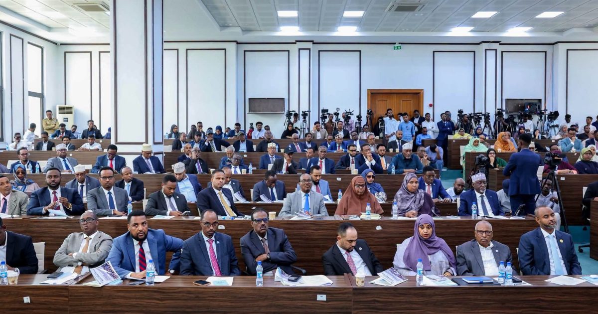 MADAXWEYNE XASAN SHEEKH OO FURAY KALFADHIGA 8-AAD EE BAARLAMAANKA FEDERAALKA SOOMAALIYA