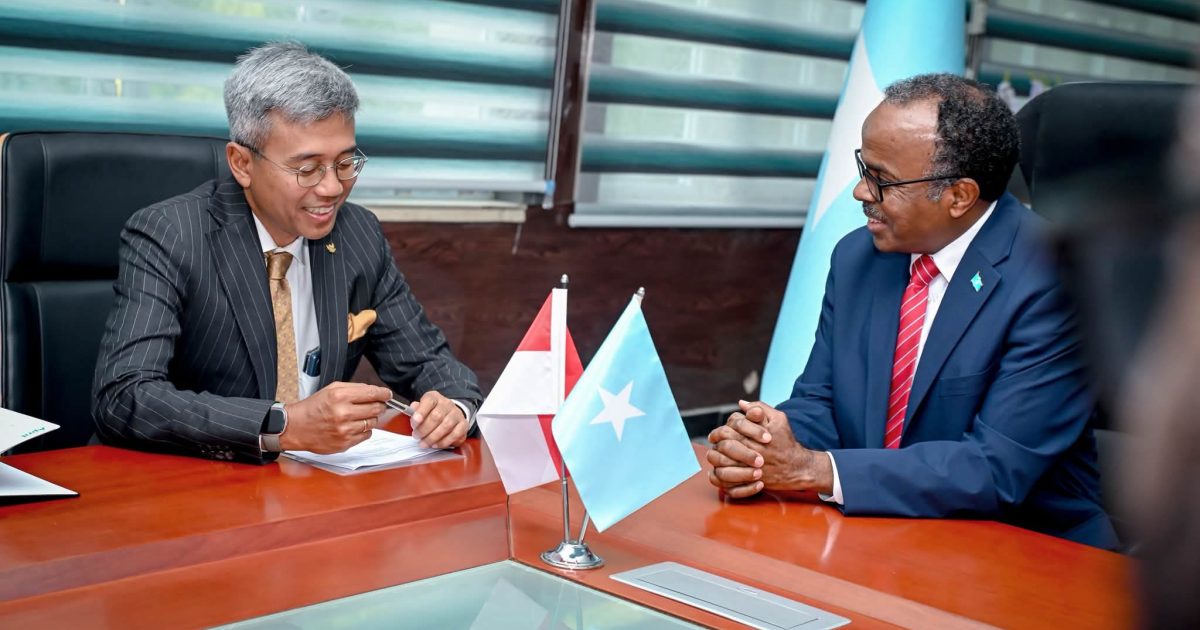 Wasiiru-dowlaha Arrimaha Dibadda Oo Qaabilay Danjiraha Dowladda Indonesia