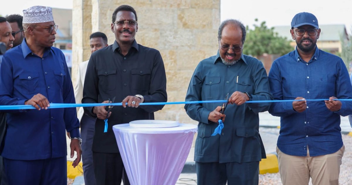 Madaxweynaha JFS oo xarigga ka jaray mashaariic horumarineed oo laga hirgeliyey Dhuusamareeb