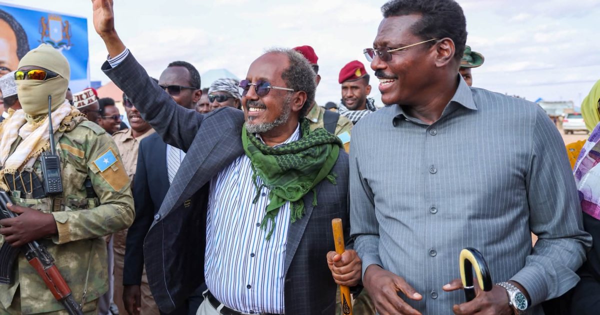Madaxweyne Xasan Sheekh oo safar dhulka ah ku gaaray Degmada Cadaado