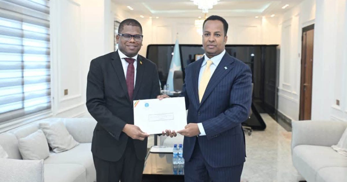 Dowladda Soomaaliya oo ka guddoontay nuqullada waraaqaha aqoonsiga afar Safiir oo cusub