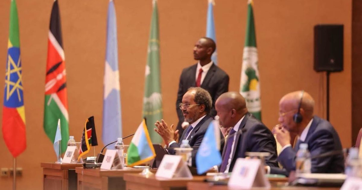 Madaxweyne Xasan Sheekh oo ka qayb galay shir-madaxeedka dalalka ciidamadu ka joogaan Soomaaliya