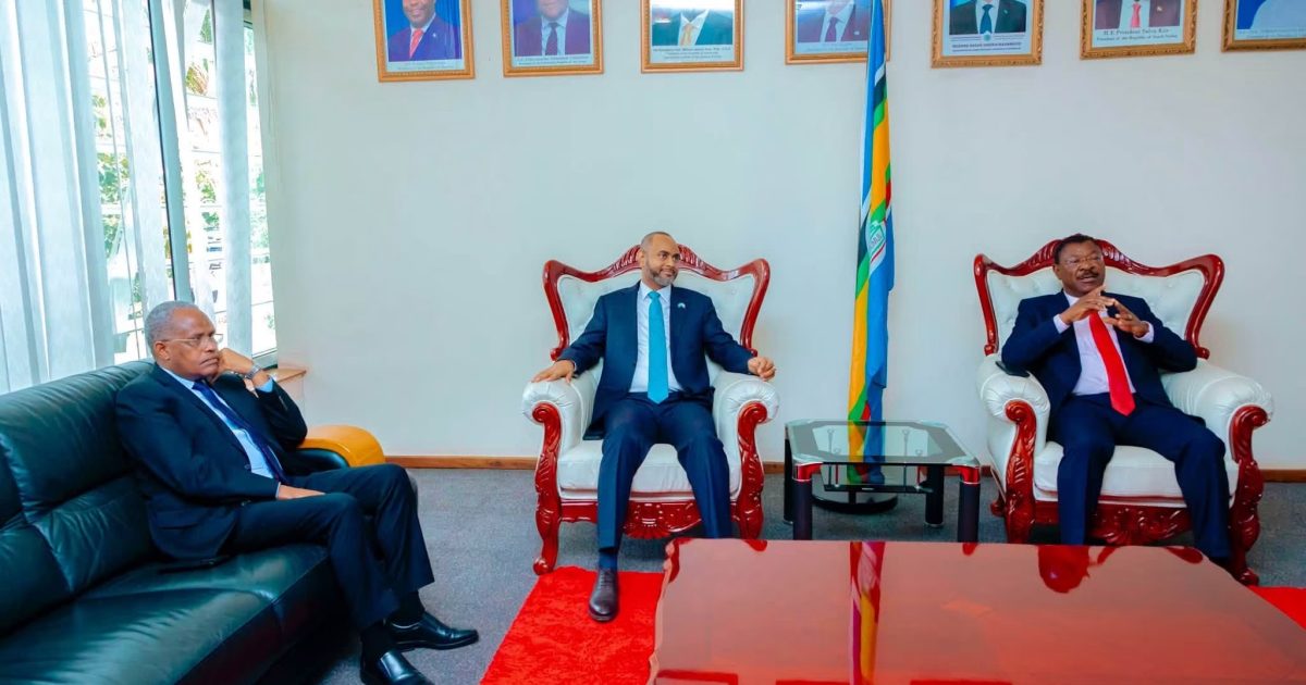 Guddoomiyaha Golaha Shacabka ee oo kulan la qaatay dhiggiisa dalka Kenya