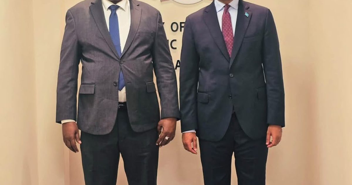 Guddoomiyaha Xiriirka Kubadda Cagta oo booqday Safaaradda Soomaaliya ee Azerbaijan